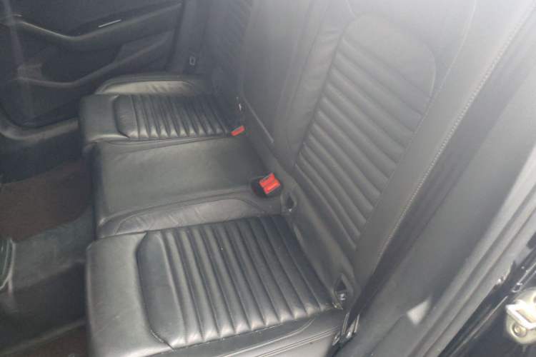 Used Volkswagen Magotan 2018 330TSI DSG Advanced Model Left Rear Seat