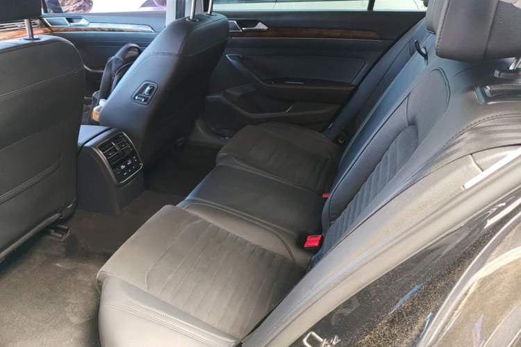 Used Volkswagen Magotan 2018 330TSI DSG Luxury Model Left Rear Seat