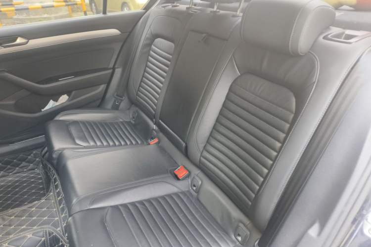 Used Volkswagen Magotan 2018 330TSI DSG Advanced Model Left Rear Seat