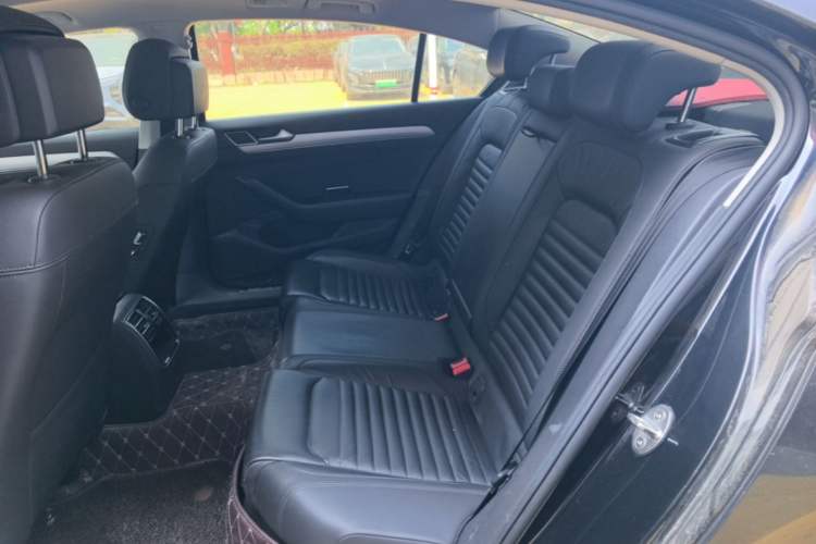 Used Volkswagen Magotan 2018 330TSI DSG Advanced Model Left Rear Seat