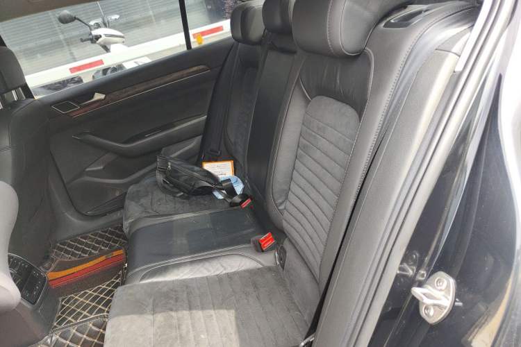 Used Volkswagen Magotan 2018 330TSI DSG Luxury Model Left Rear Seat