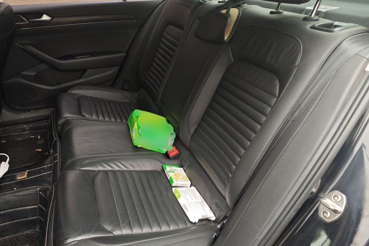Used Volkswagen Magotan 2018 330TSI DSG Luxury Model Left Rear Seat