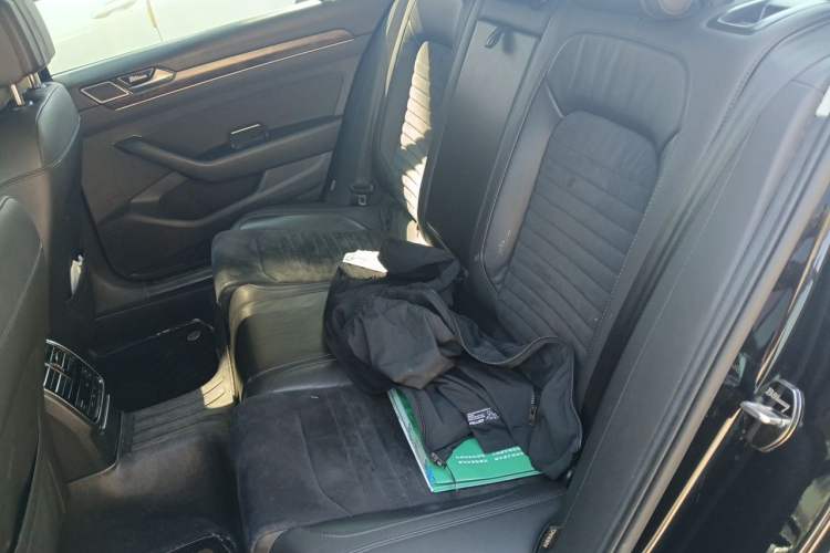 Used Volkswagen Magotan 2018 330TSI DSG Luxury Model Left Rear Seat