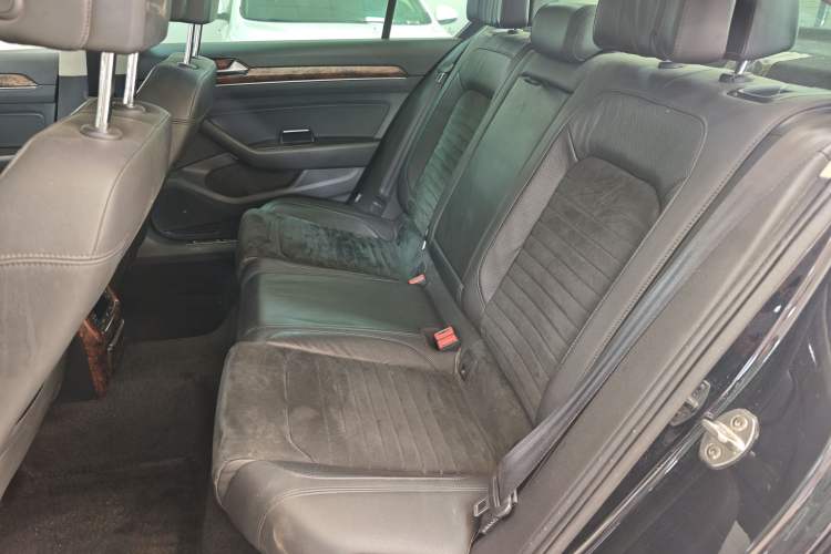 Used Volkswagen Magotan 2018 330TSI DSG Luxury Model Left Rear Seat
