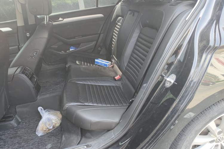 Used Volkswagen Magotan 2018 330TSI DSG Advanced Model Left Rear Seat