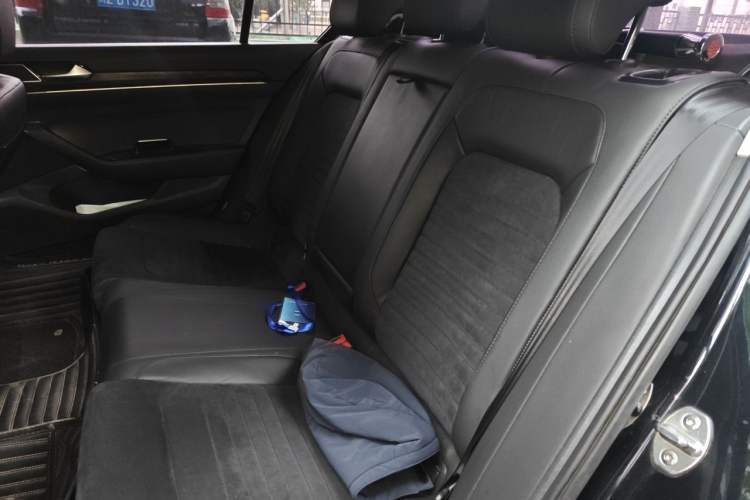 Used Volkswagen Magotan 2018 330TSI DSG Luxury Model Left Rear Seat