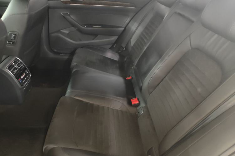 Used Volkswagen Magotan 2018 330TSI DSG Luxury Model Left Rear Seat