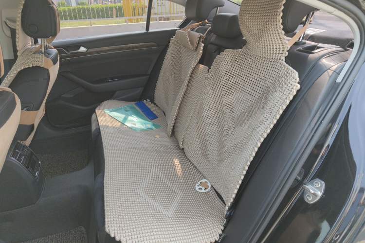 Used Volkswagen Magotan 2018 330TSI DSG Luxury Model Left Rear Seat