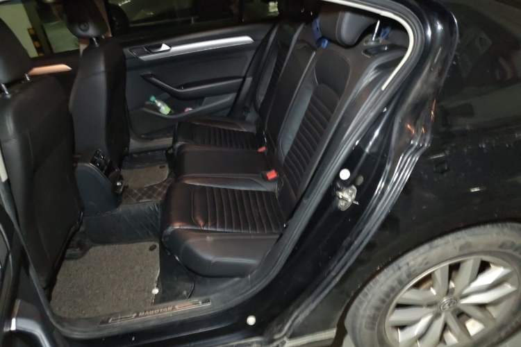Used Volkswagen Magotan 2018 280TSI DSG Comfort Model Left Rear Seat