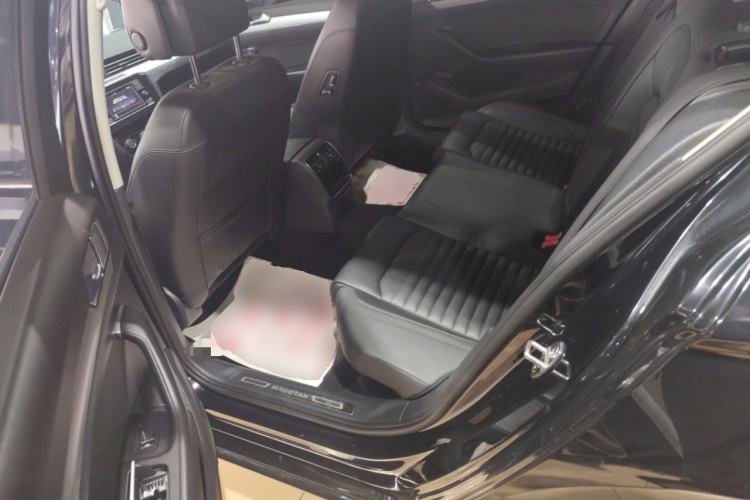 Used Volkswagen Magotan 2018 330TSI DSG Advanced Model Left Rear Seat