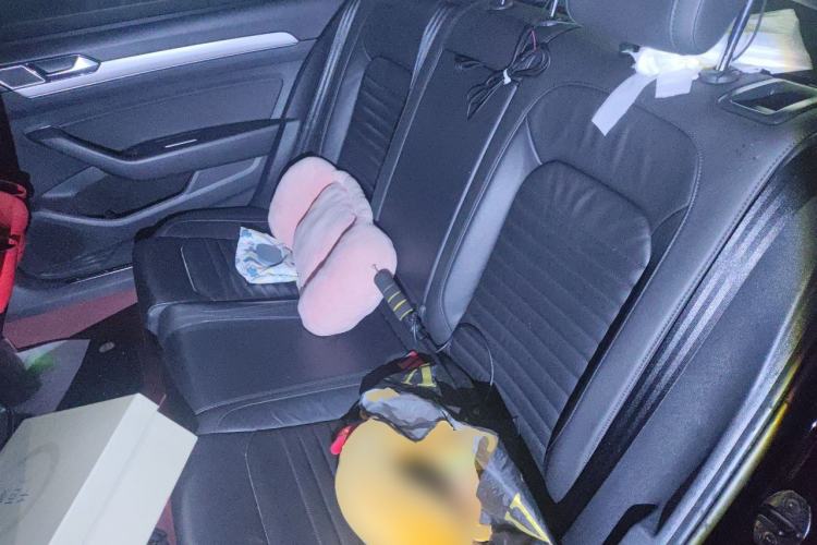 Used Volkswagen Magotan 2018 330TSI DSG Advanced Model Left Rear Seat