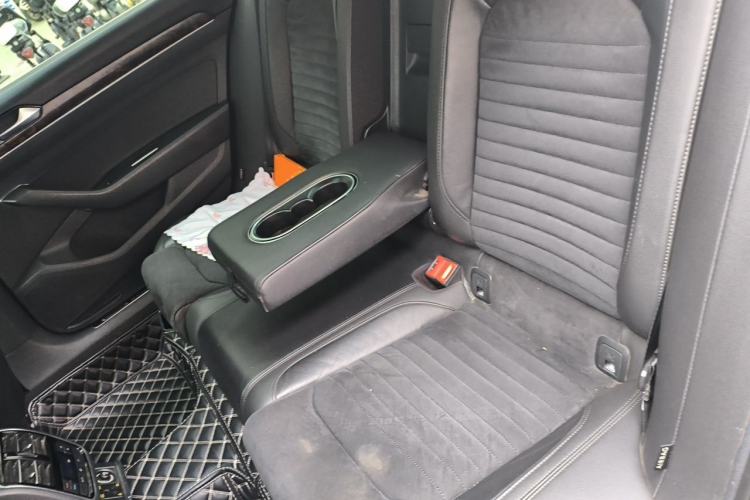 Used Volkswagen Magotan 2018 330TSI DSG Luxury Model Left Rear Seat
