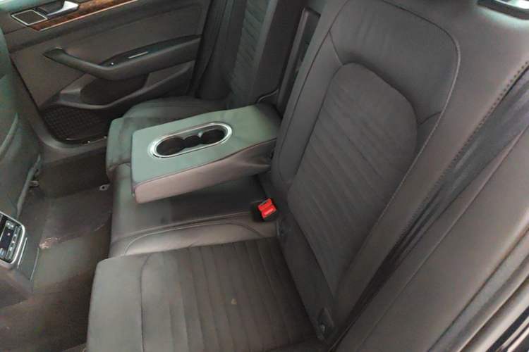 Used Volkswagen Magotan 2018 330TSI DSG Luxury Model Left Rear Seat