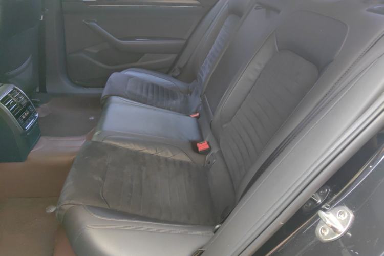Used Volkswagen Magotan 2018 380TSI DSG Luxury Model Left Rear Seat