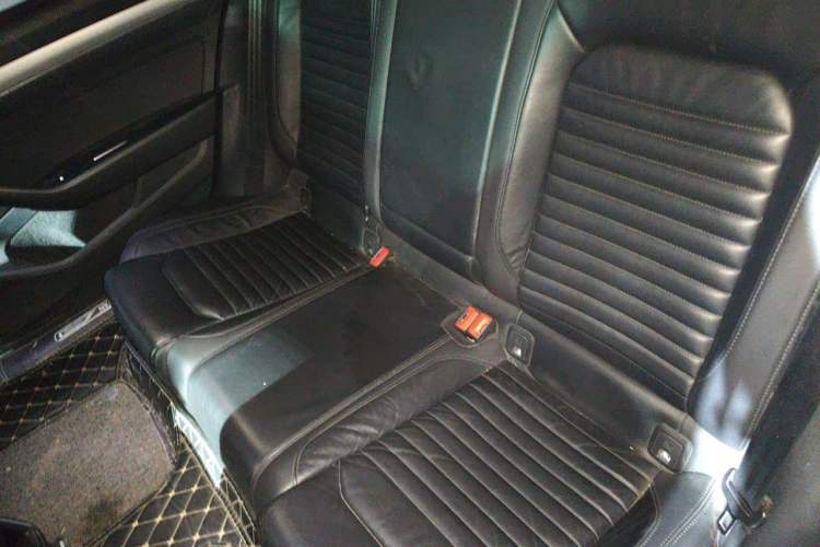Used Volkswagen Magotan 2018 280TSI DSG Comfort Model Left Rear Seat