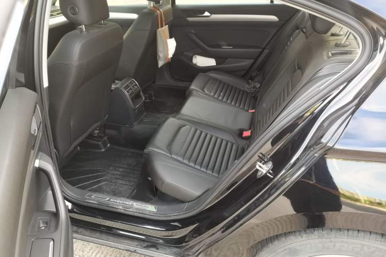 Used Volkswagen Magotan 2018 280TSI DSG Enjoyment Model Left Rear Seat