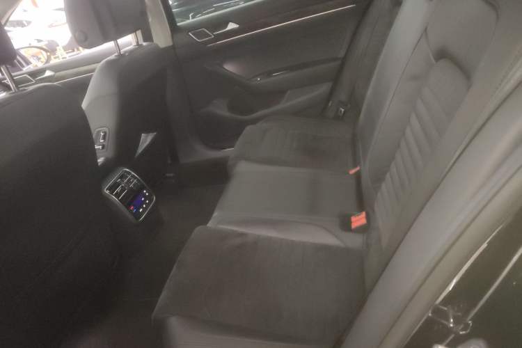 Used Volkswagen Magotan 2018 330TSI DSG Luxury Model Left Rear Seat