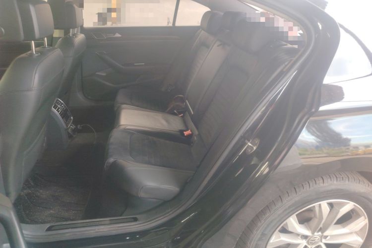 Used Volkswagen Magotan 2018 330TSI DSG Luxury Model Left Rear Seat