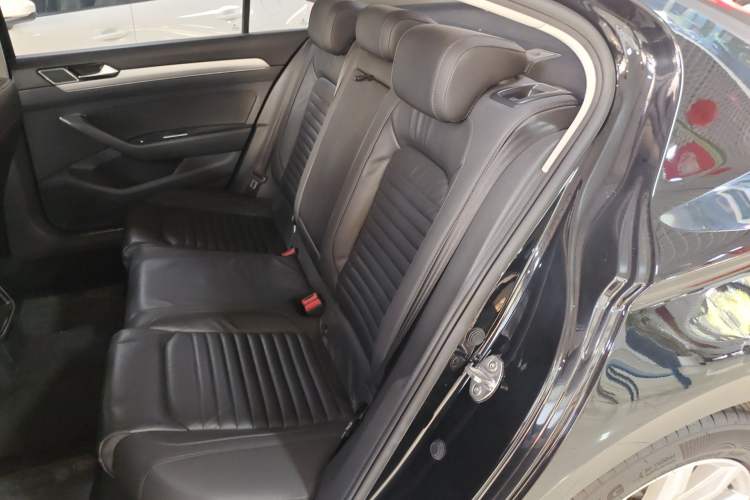 Used Volkswagen Magotan 2018 330TSI DSG Advanced Model Left Rear Seat