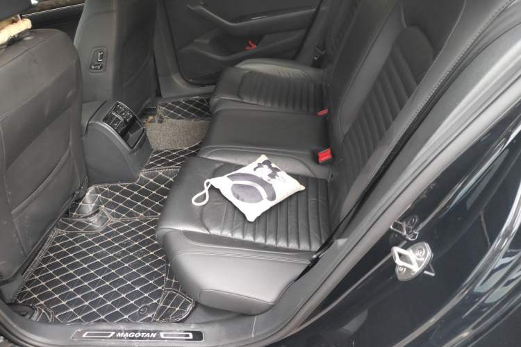 Used Volkswagen Magotan 2018 330TSI DSG Advanced Model Left Rear Seat