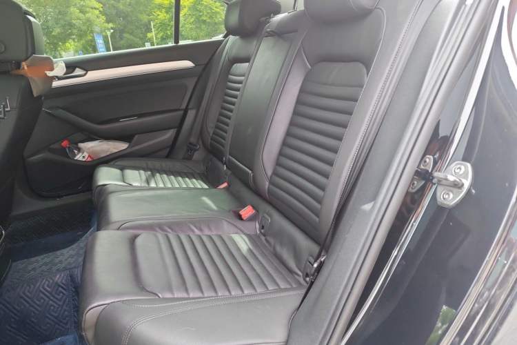 Used Volkswagen Magotan 2018 330TSI DSG Advanced Model Left Rear Seat