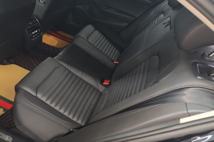 Used Volkswagen Magotan 2018 Facelift 330TSI DSG Luxury Model Left Rear Seat