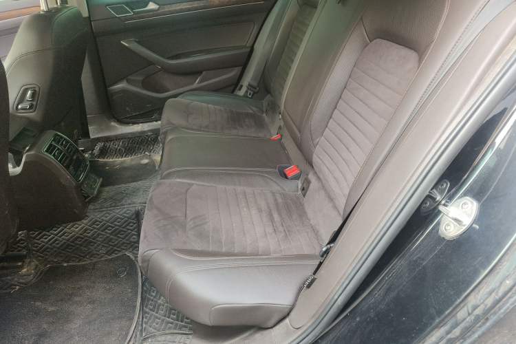 Used Volkswagen Magotan 2018 330TSI DSG Luxury Model Left Rear Seat