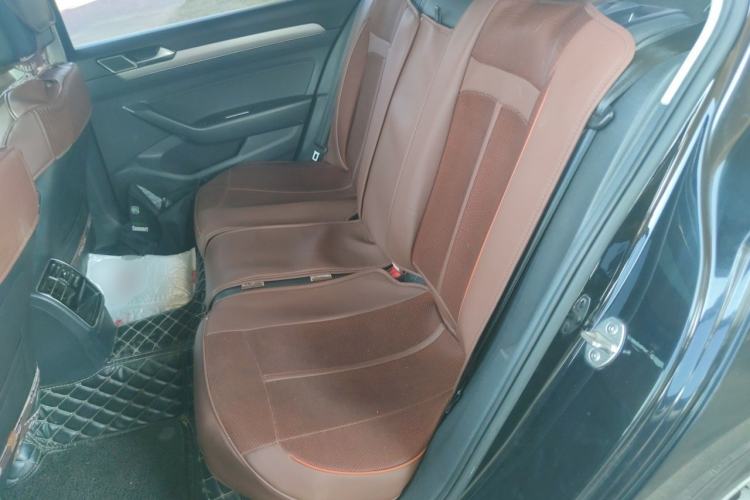 Used Volkswagen Magotan 2018 330TSI DSG Advanced Model Left Rear Seat
