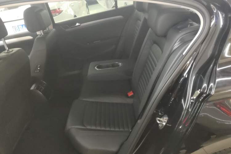 Used Volkswagen Magotan 2018 330TSI DSG Advanced Model Left Rear Seat