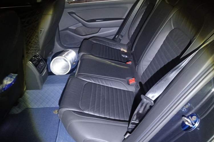 Used Volkswagen Magotan 2018 Facelift 330TSI DSG Luxury Model Left Rear Seat