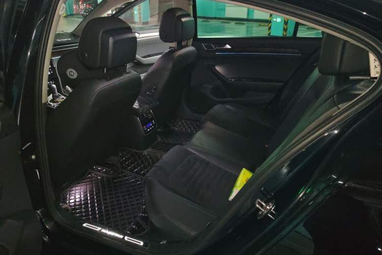 Used Volkswagen Magotan 2018 330TSI DSG Luxury Model Left Rear Seat