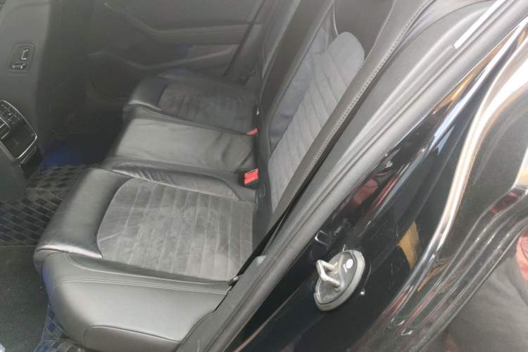 Used Volkswagen Magotan 2018 330TSI DSG Advanced Model Left Rear Seat