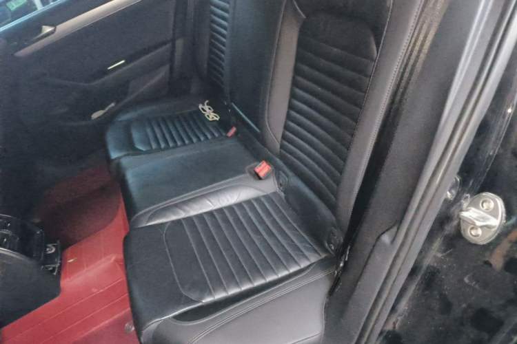 Used Volkswagen Magotan 2018 280TSI DSG Comfort Model Left Rear Seat