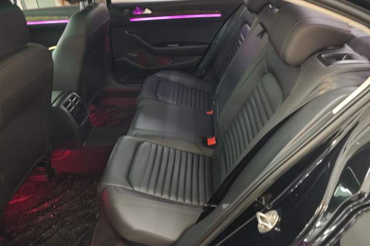 Used Volkswagen Magotan 2018 280TSI DSG Comfort Model Left Rear Seat