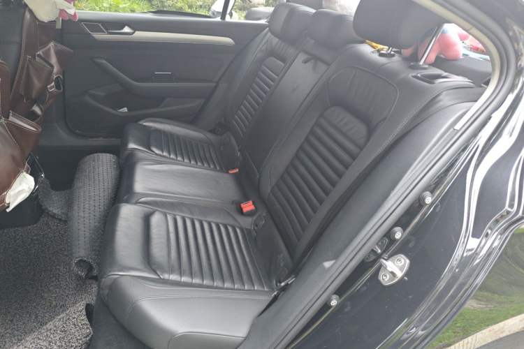 Used Volkswagen Magotan 2018 330TSI DSG Advanced Model Left Rear Seat