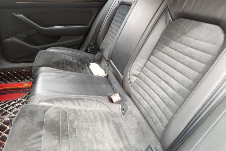Used Volkswagen Magotan 2018 330TSI DSG Luxury Model Left Rear Seat