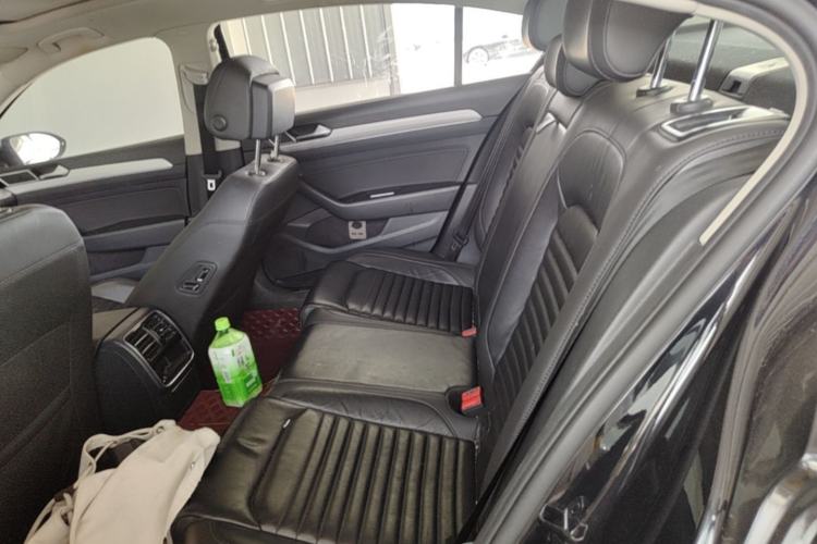 Used Volkswagen Magotan 2018 330TSI DSG Advanced Model Left Rear Seat