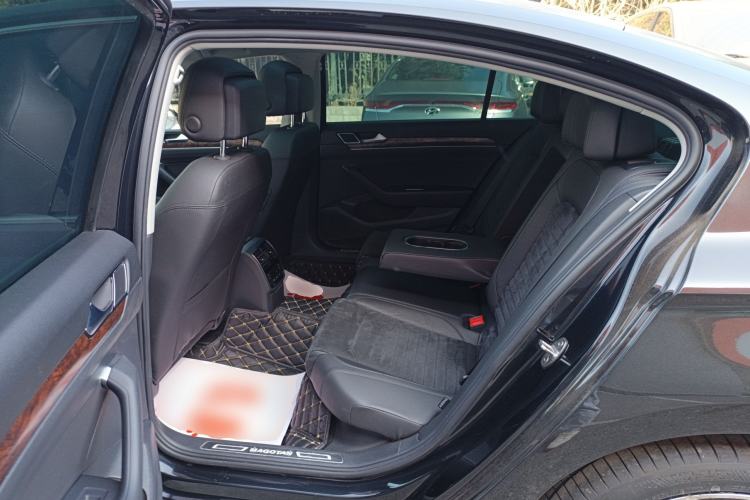 Used Volkswagen Magotan 2018 380TSI DSG Prestige Model Left Rear Seat