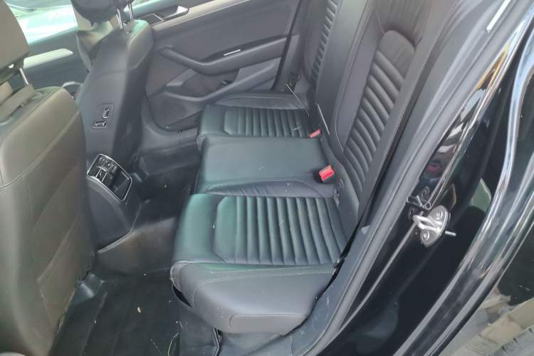 Used Volkswagen Magotan 2018 330TSI DSG Advanced Model Left Rear Seat