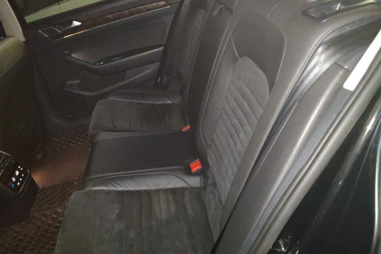 Used Volkswagen Magotan 2018 330TSI DSG Luxury Model Left Rear Seat