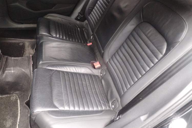 Used Volkswagen Magotan 2018 280TSI DSG Comfort Model Left Rear Seat