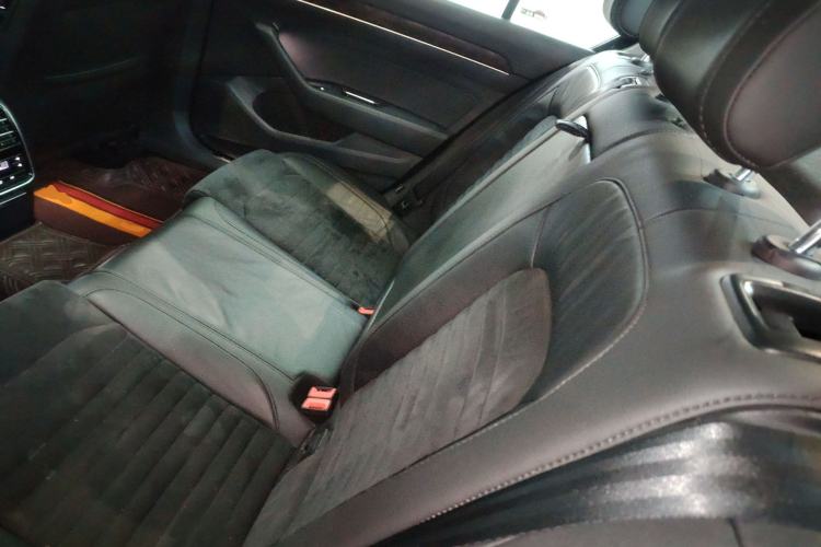 Used Volkswagen Magotan 2018 330TSI DSG Luxury Model Left Rear Seat