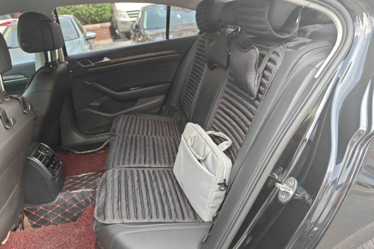 Used Volkswagen Magotan 2018 380TSI DSG Luxury Model Left Rear Seat