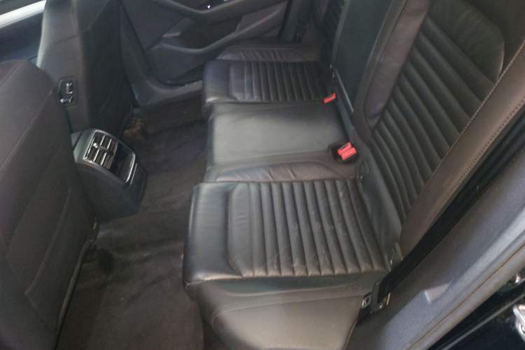 Used Volkswagen Magotan 2018 330TSI DSG Advanced Model Left Rear Seat