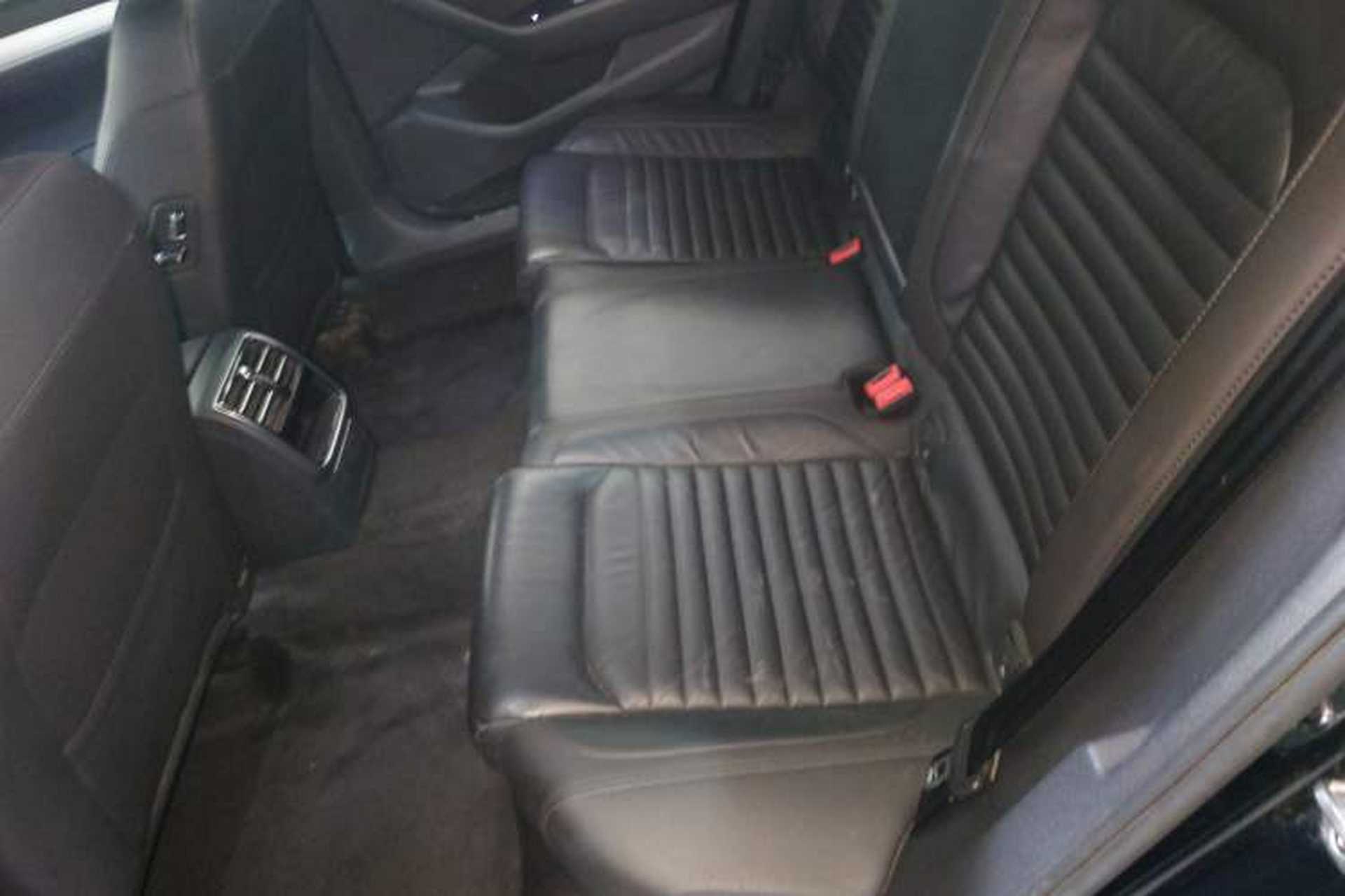 Used Volkswagen Magotan 2018 330TSI DSG Advanced Model Left Rear Seat