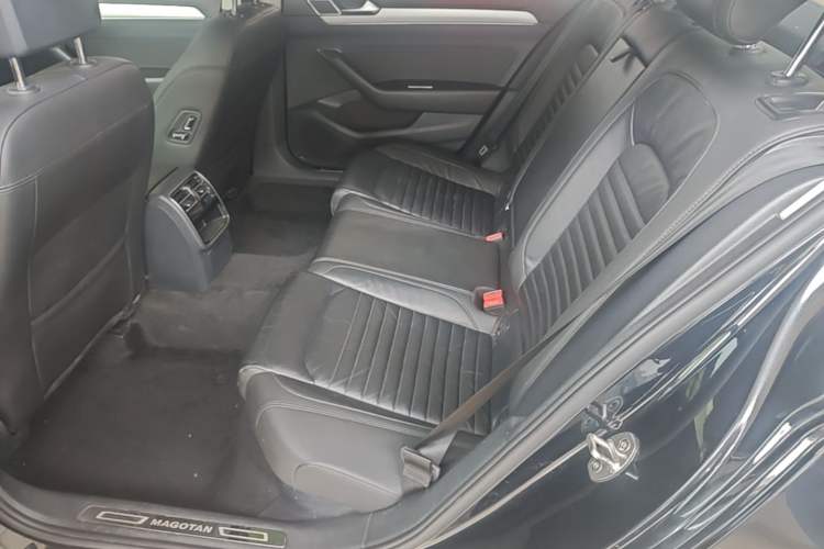 Used Volkswagen Magotan 2018 330TSI DSG Advanced Model Left Rear Seat