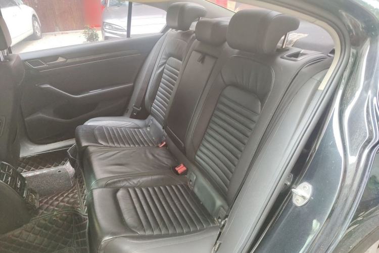 Used Volkswagen Magotan 2018 330TSI DSG Luxury Model Left Rear Seat