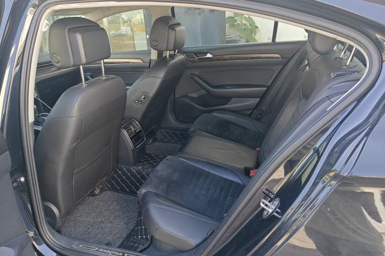 Used Volkswagen Magotan 2018 330TSI DSG Luxury Model Left Rear Seat