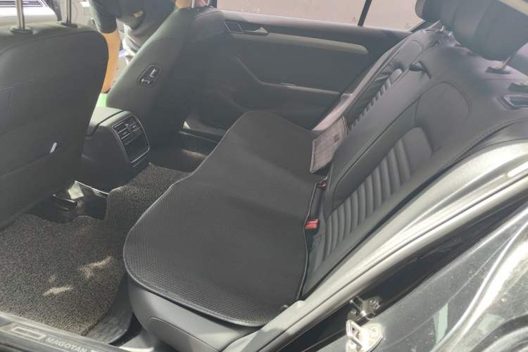 Used Volkswagen Magotan 2018 330TSI DSG Advanced Model Left Rear Seat