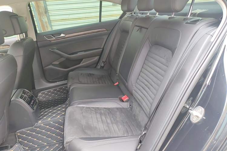 Used Volkswagen Magotan 2018 330TSI DSG Luxury Model Left Rear Seat